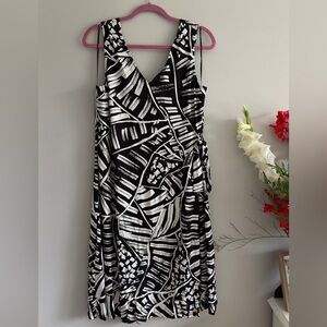 Nic + Zoe black and white dress